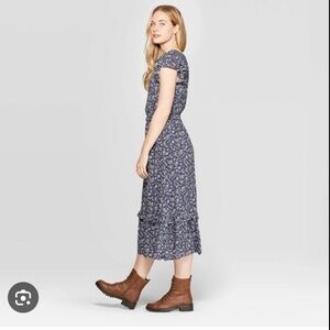 Universal Thread Navy Floral Midi Dress
